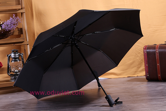 ô dù màu đen 